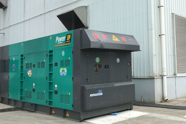 西吉燃油滤清器的更换流程是怎样的？